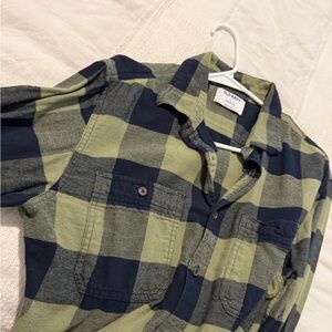 Old Navy Men's Casual Plaid Shirt in Green and Navy